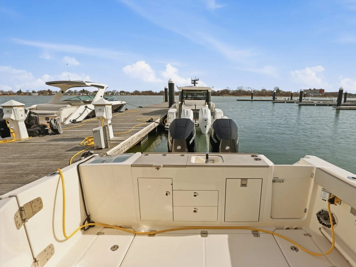 2026 Boston Whaler 330 Vantage 33.0 feet, Quincy, MA #7