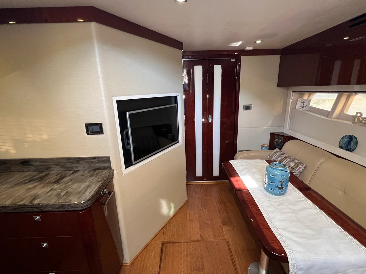 2015 Sea Ray 410 Sundancer 41.0 feet, Huntington, NY #42