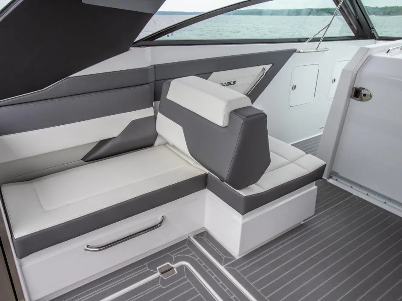 2026 Cruisers Yachts 34 GLS 34.0 feet, Inuvik, Northwest Territories #20