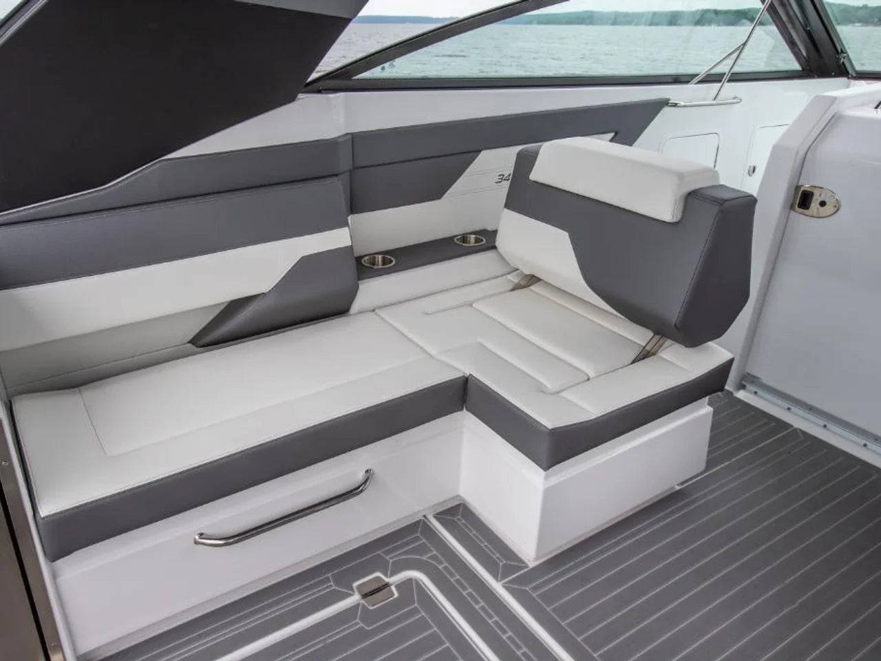 2026 Cruisers Yachts 34 GLS 34.0 feet, Inuvik, Northwest Territories #21