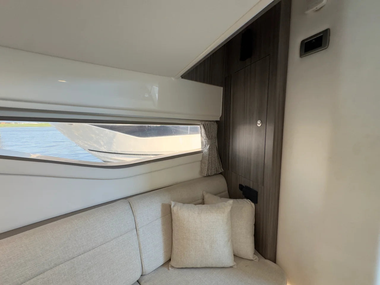 2021 Sea Ray 320 SUNDANCER OB 32.0 feet, Norwalk, Connecticut #80