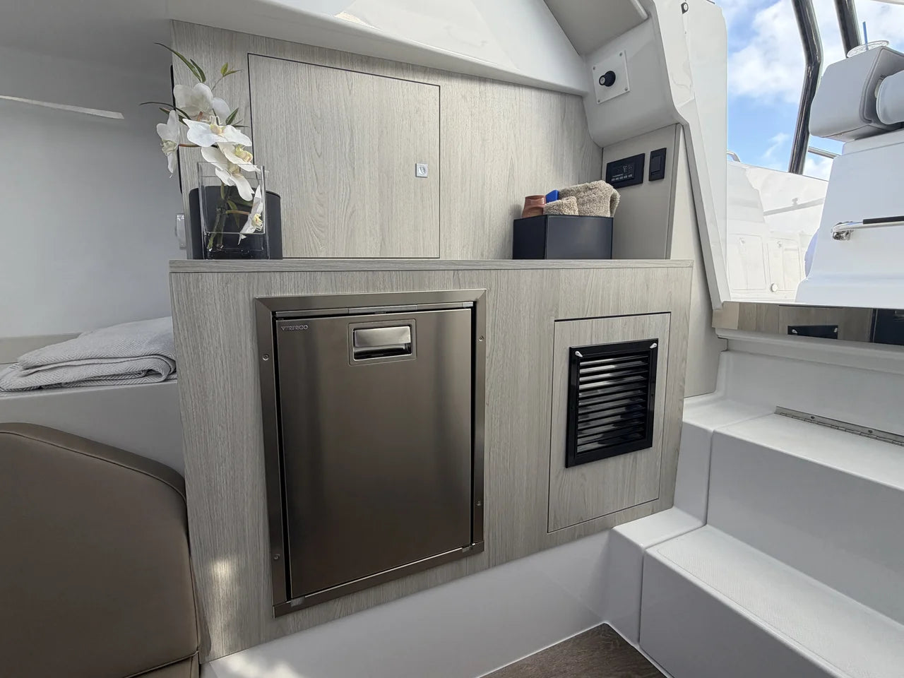 2026 Cruisers Yachts 38 VTR 38.0 feet, Miami, FL #46