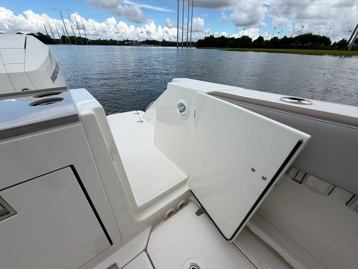 2026 Boston Whaler 330 Vantage 33.0 feet, Charleston, SC #8