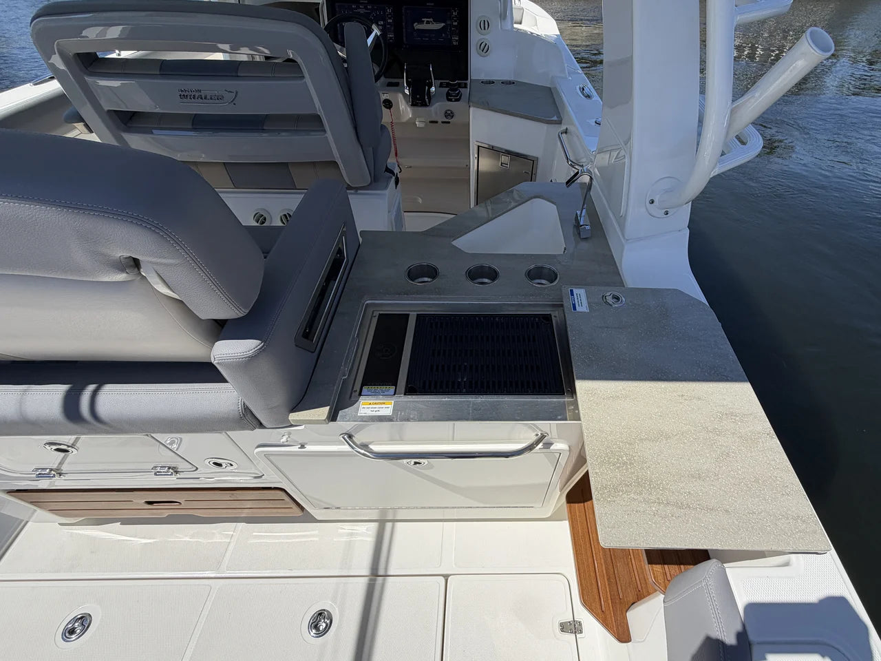 2024 Boston Whaler 350 REALM 35.0 feet, Pompano Beach, Florida #40