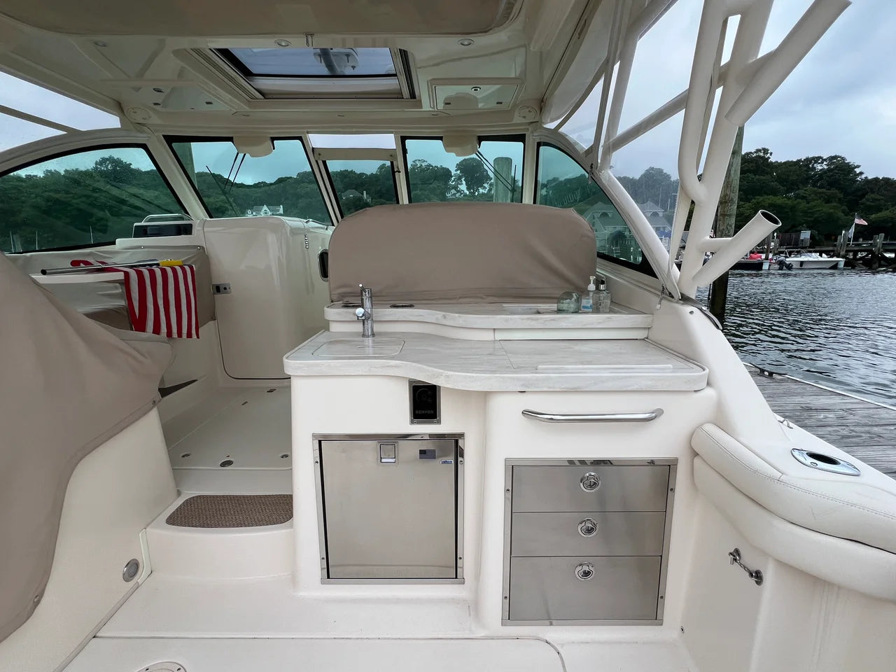 2017 Grady-White 375 FREEDOM 37.0 feet, Huntington, NY #17