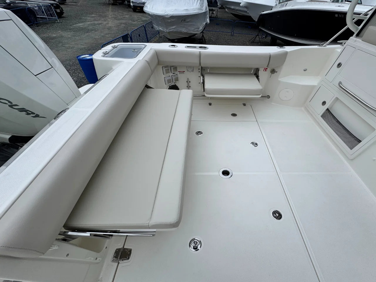 2026 Boston Whaler 325 Conquest 32.0 feet, Huntington, NY #9