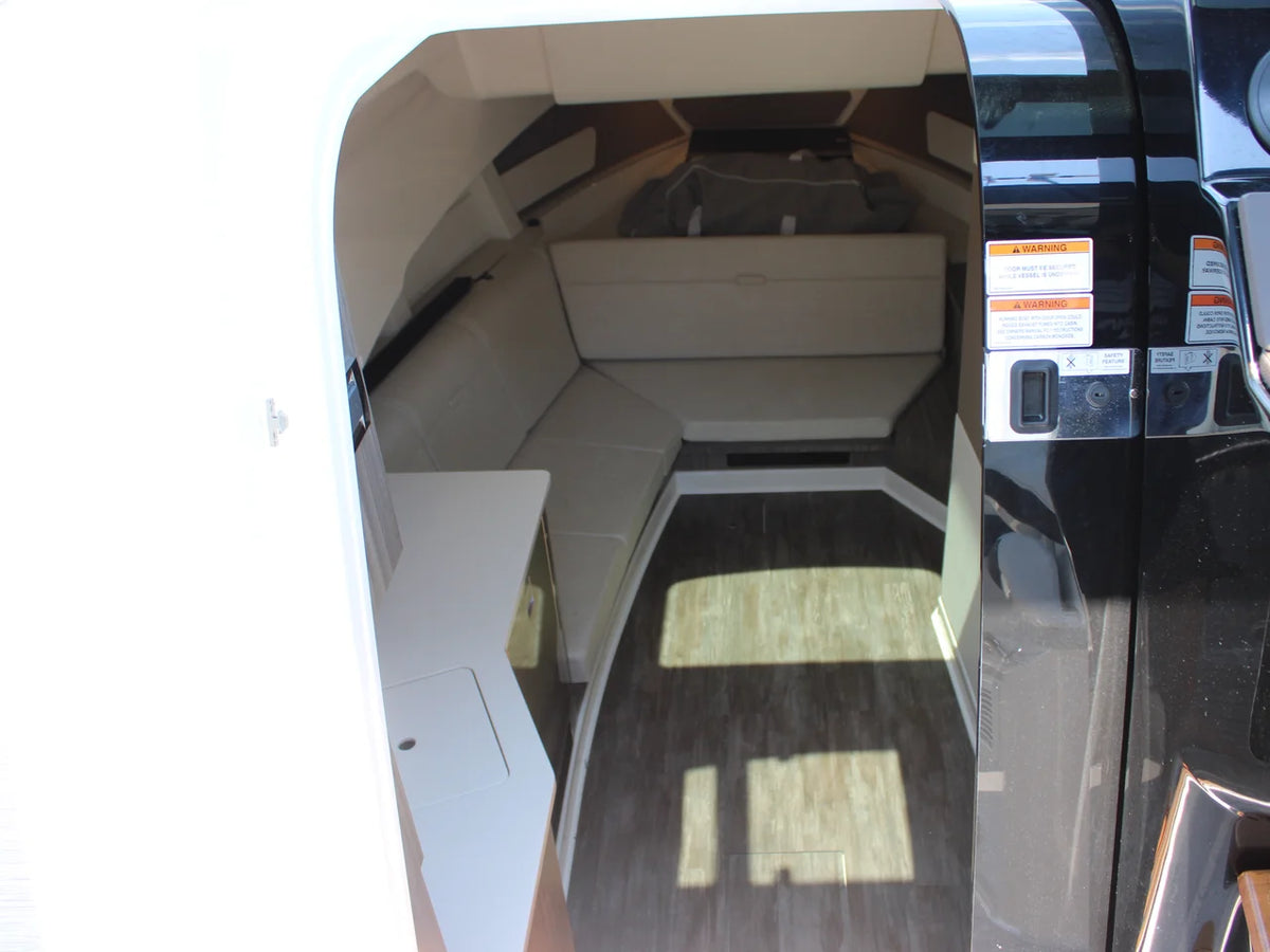 2026 Sea Ray Sundancer 370 Outboard 37.0 feet, Seabrook, TX #15