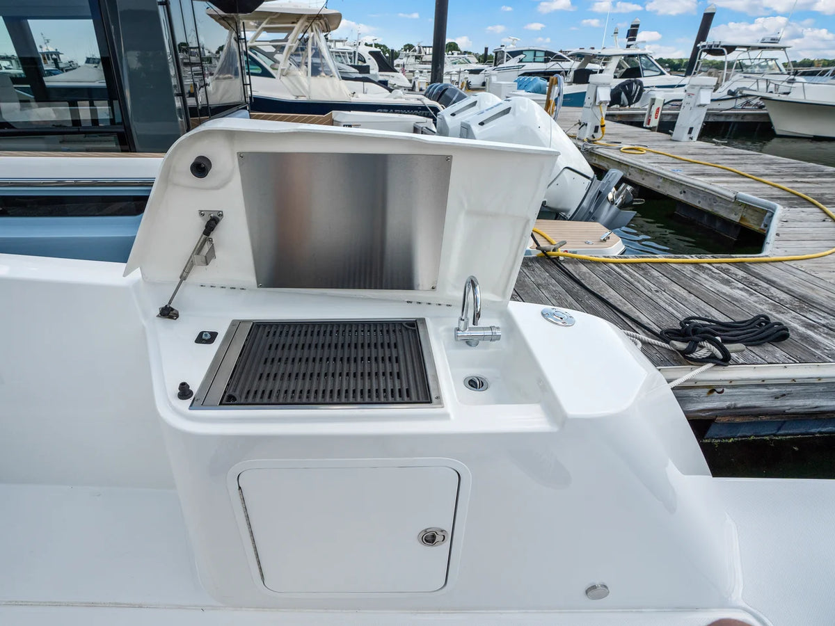 2026 Cruisers Yachts 38 VTR EC 38.0 feet, Quincy, MA #14