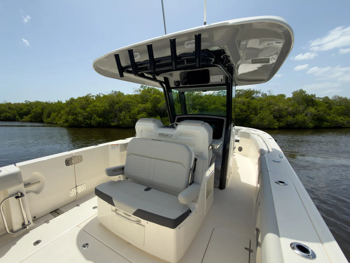 2026 Boston Whaler 330 Outrage 33.0 feet, Fort Myers, FL #6
