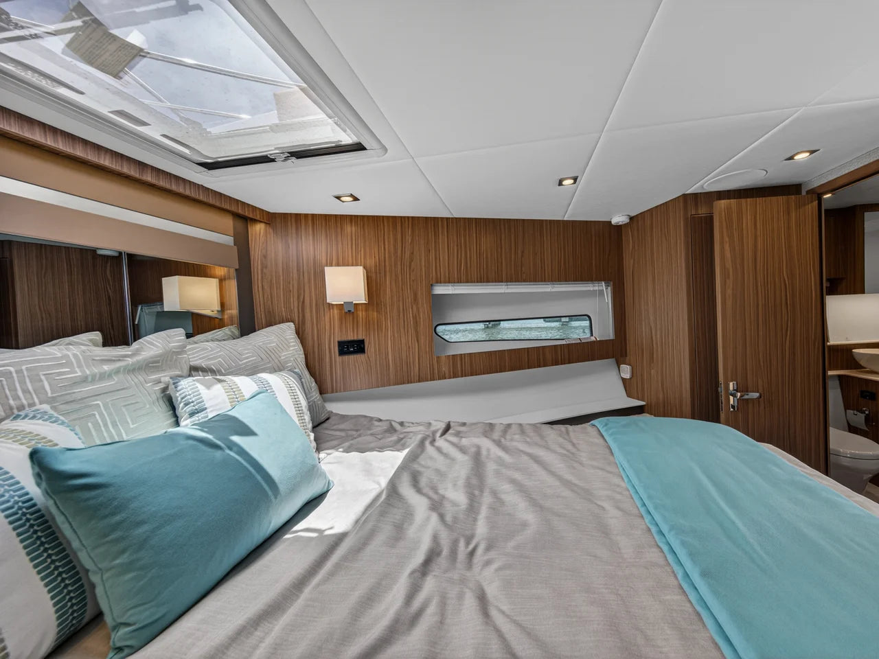 2026 Cruisers Yachts 46 Cantius 46.0 feet, Stuart, Florida #48