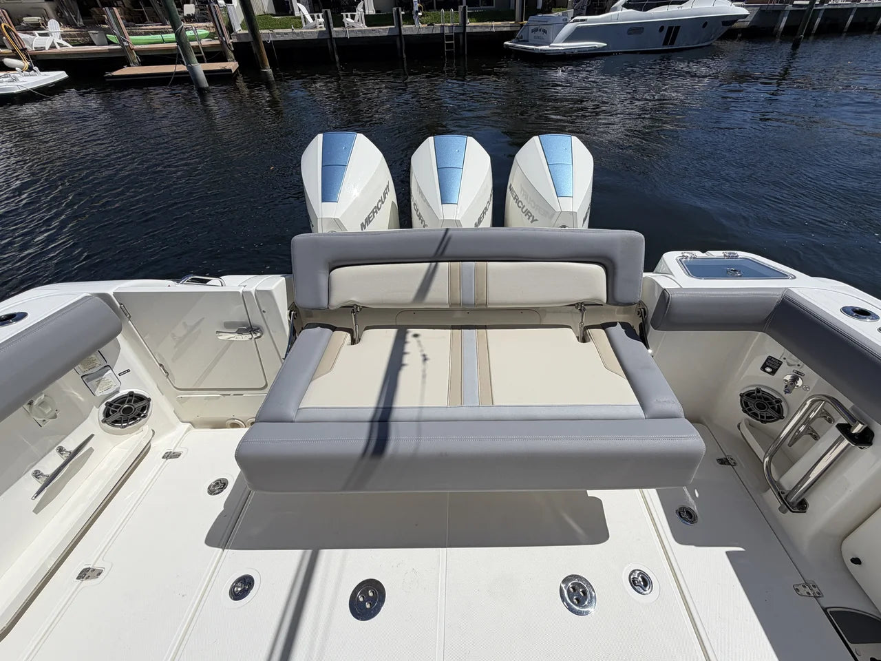 2024 Boston Whaler 350 REALM 35.0 feet, Pompano Beach, Florida #28