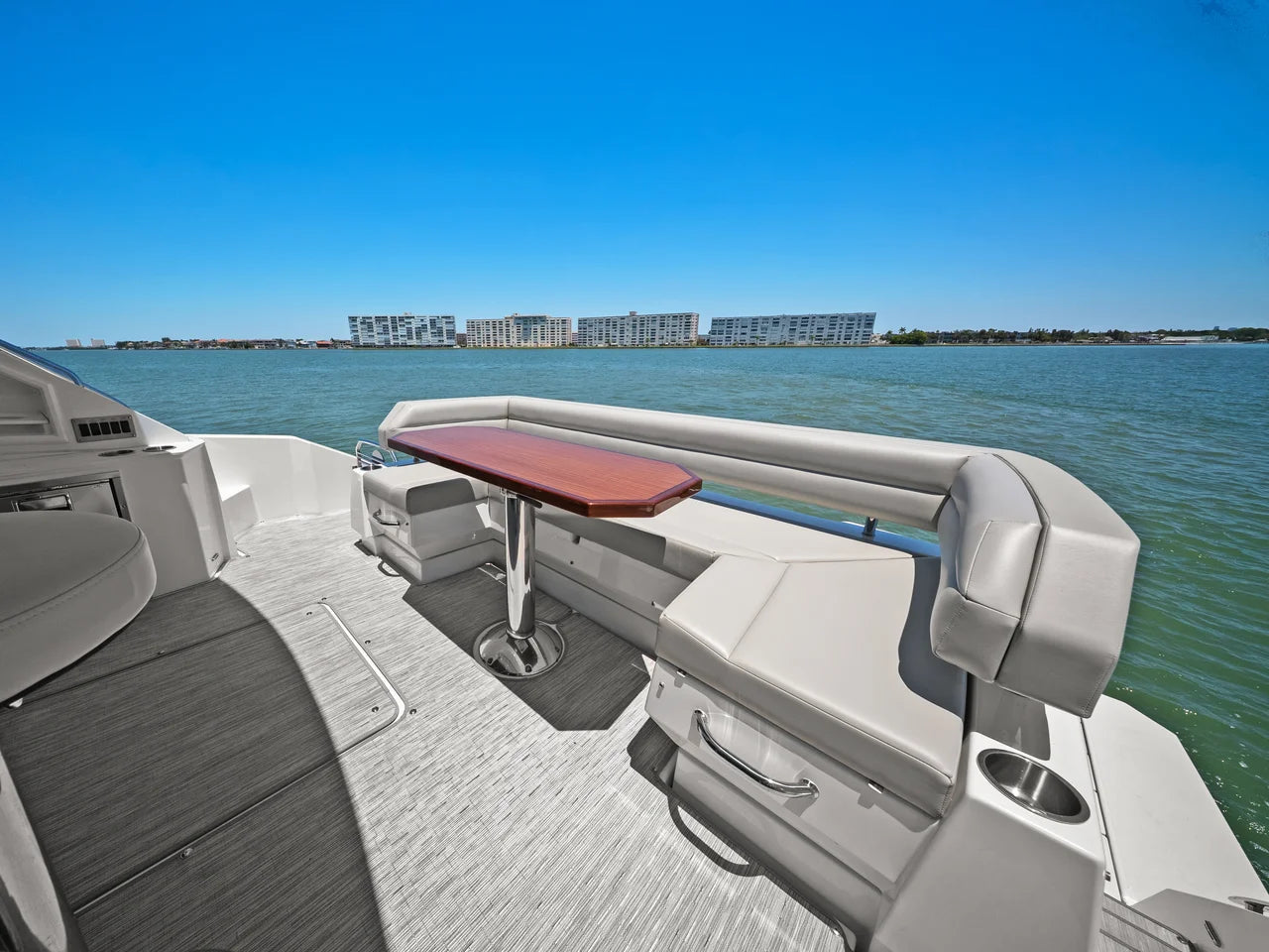 2025 Cruisers Yachts 50 Cantius 50.0 feet, St. Petersburg, Florida #23
