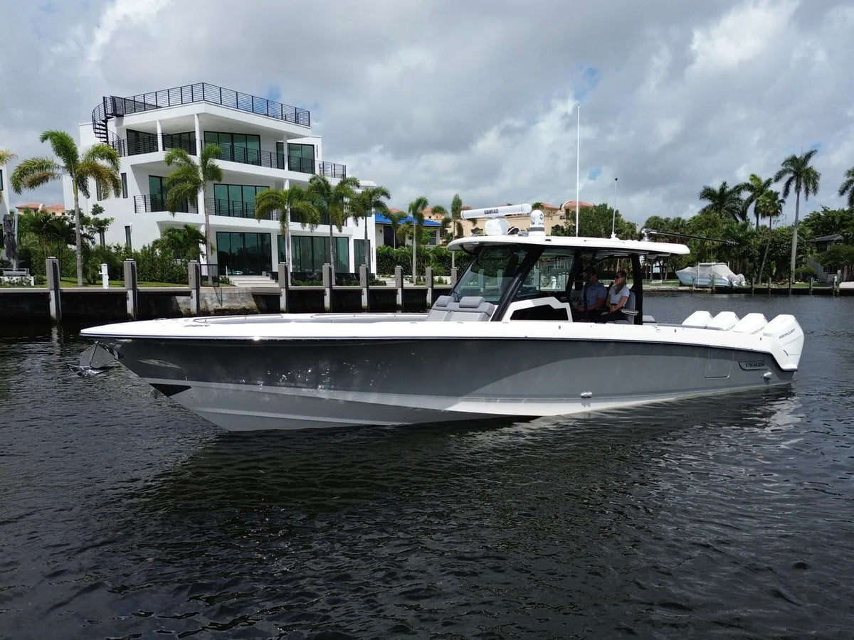 2027 Boston Whaler 380 Outrage 38.0 feet, Pompano Beach, Florida #2