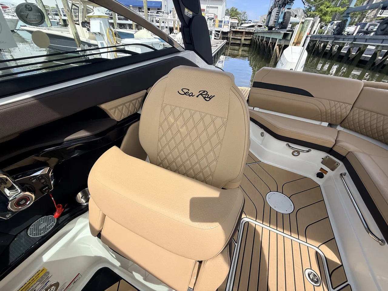 2027 Sea Ray SLX 260 Outboard 26.0 feet, Somers Point, New Jersey #21