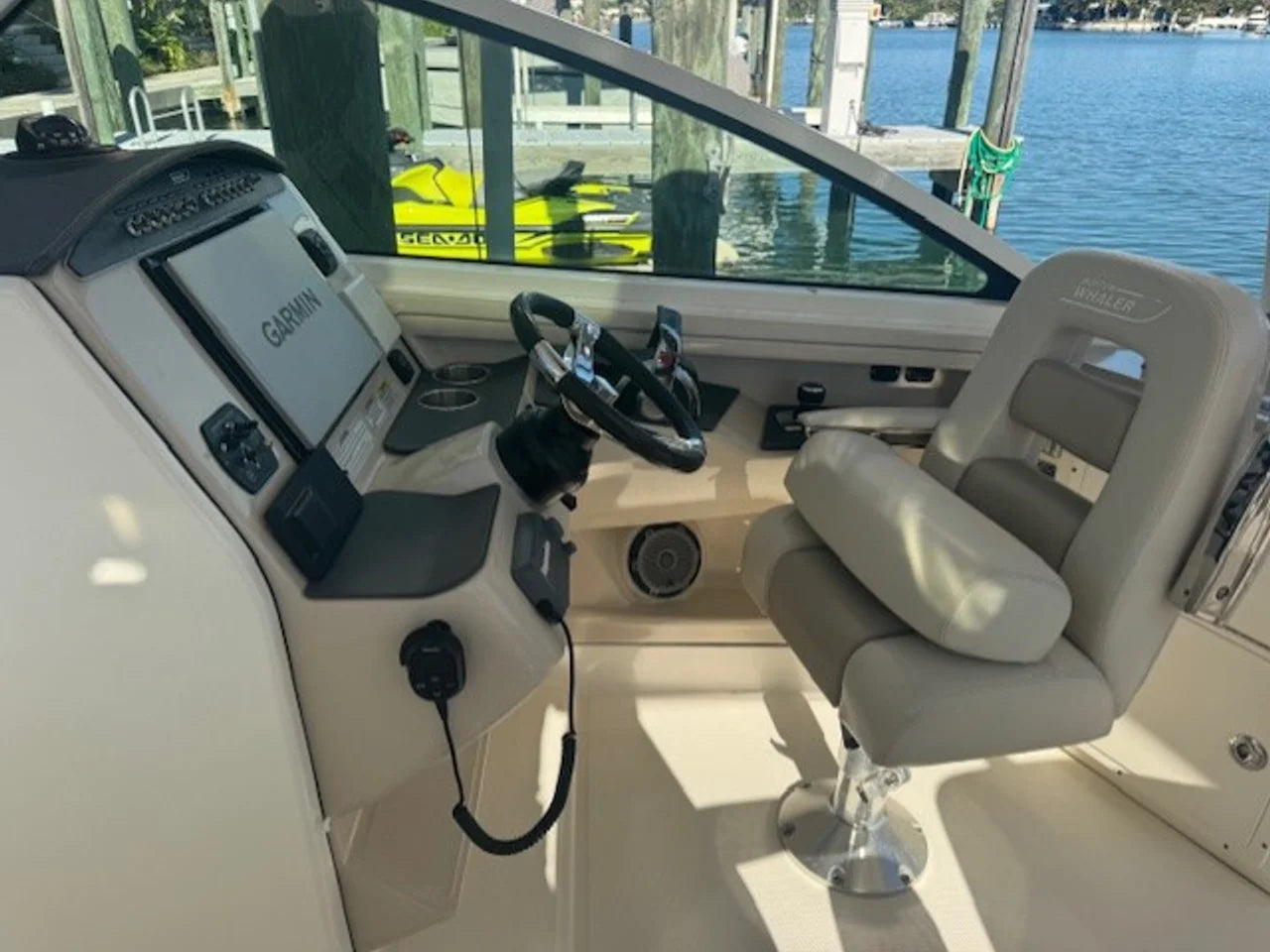 2016 Boston Whaler 320 VANTAGE 32.0 feet, Miami, FL #15