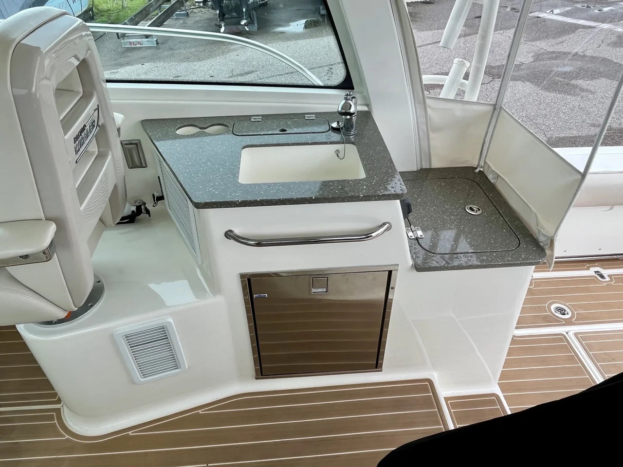 2019 Boston Whaler 345 CONQUEST 35.0 feet, Venice, Florida #9