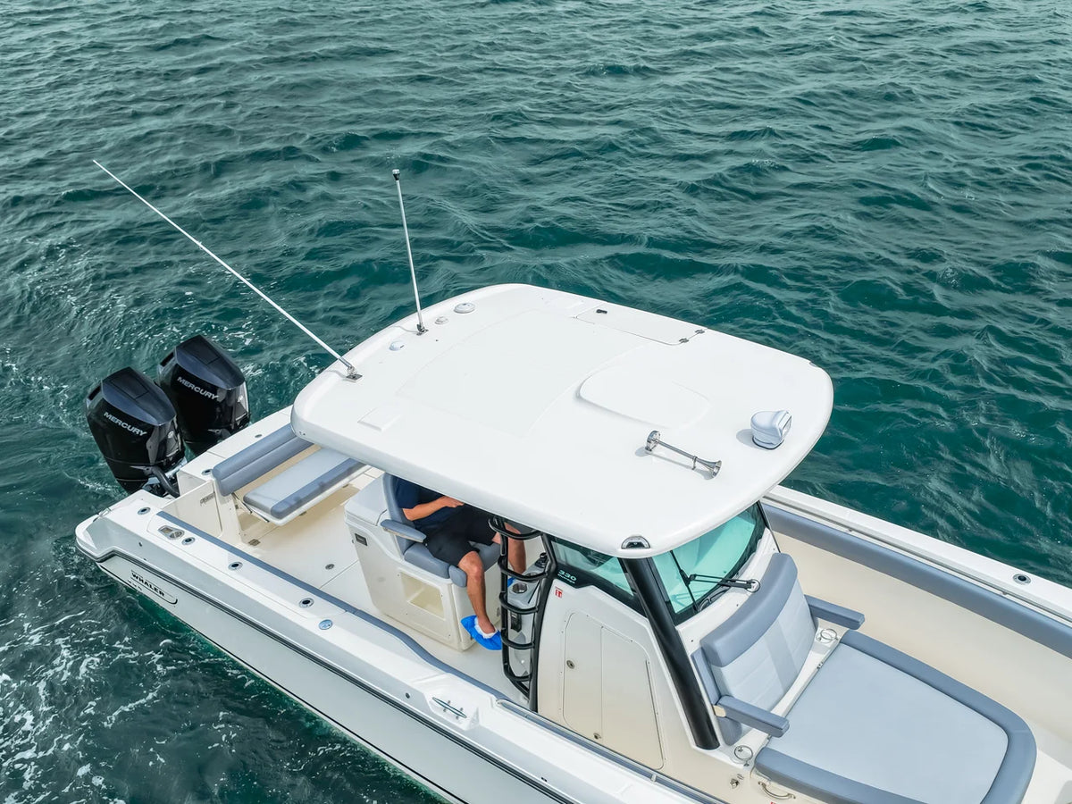 2026 Boston Whaler 330 Outrage 33.0 feet, Clearwater, Florida #6