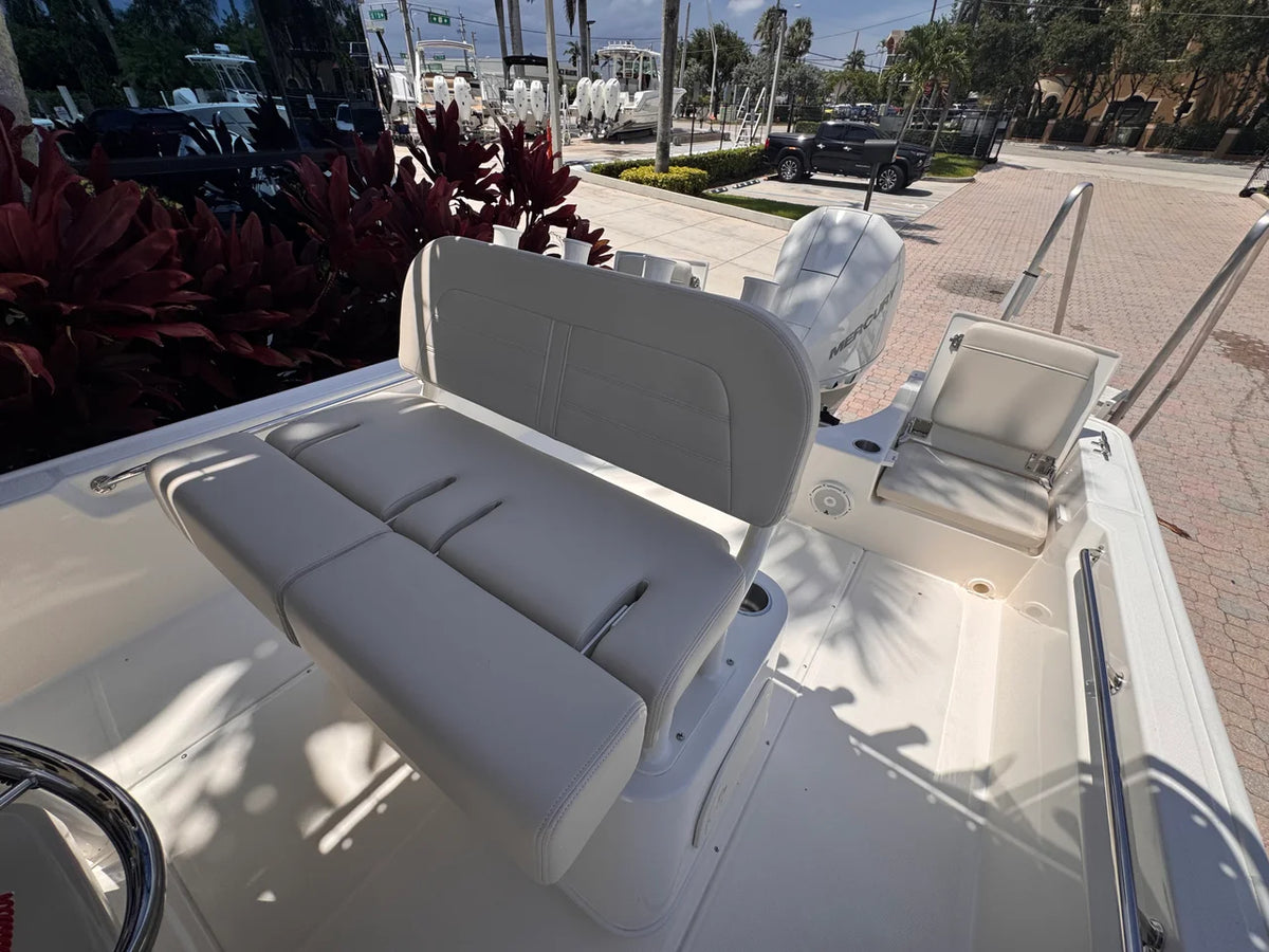 2026 Boston Whaler 210 Montauk 21.0 feet, Pompano Beach, Florida #19