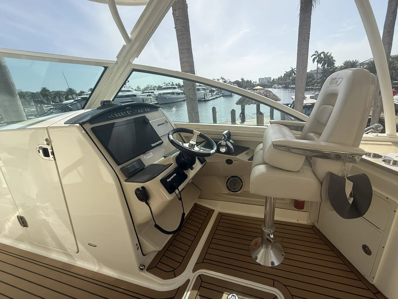 2018 Boston Whaler 320 VANTAGE 32.0 feet, Pompano Beach, Florida #38