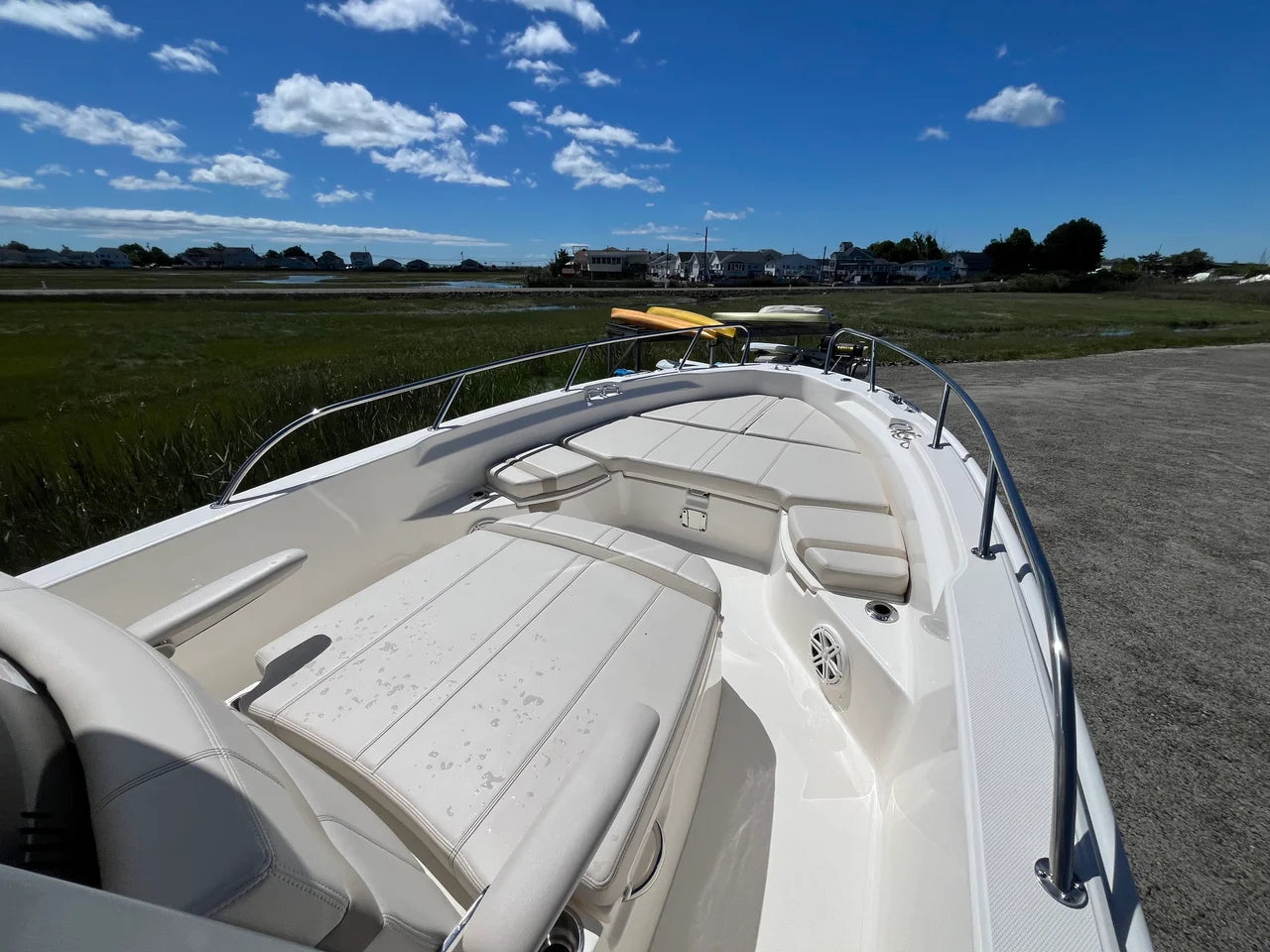 2026 Boston Whaler 250 Dauntless 25.0 feet, Westbrook, Connecticut #12