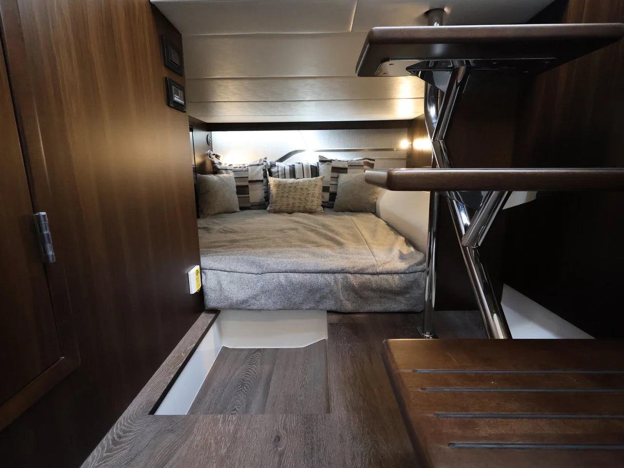 2026 Cruisers Yachts 42 GLS Outboard 42.0 feet, Naples, Florida #35