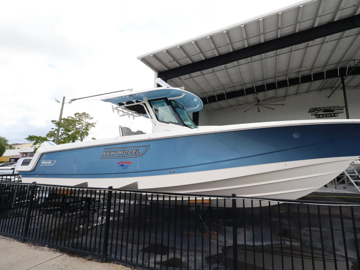2026 Boston Whaler 330 Outrage 33.0 feet, Naples, Florida #1