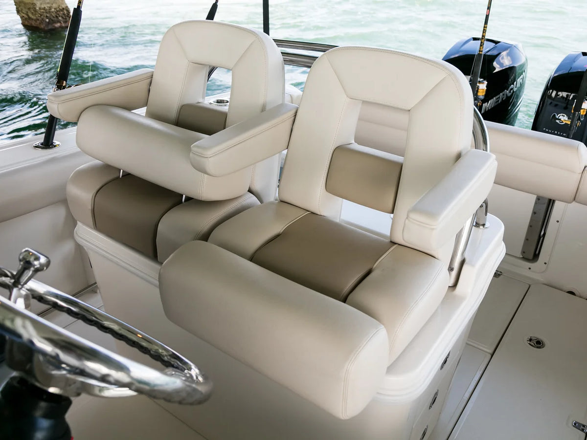 2027 Boston Whaler 250 Outrage 25.0 feet, Key Largo, FL #8