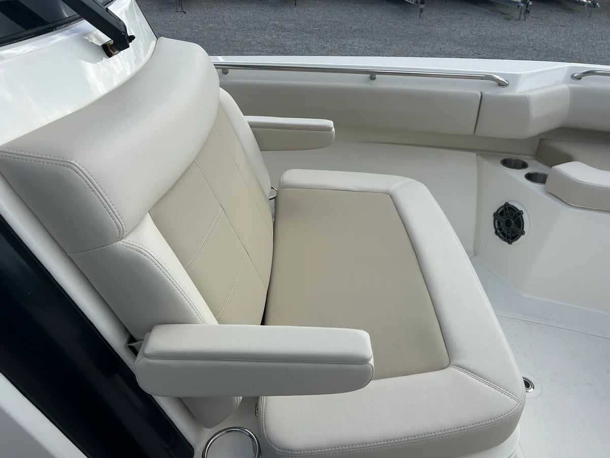 2027 Boston Whaler 250 Outrage 25.0 feet, Gulf Shores, AL #21
