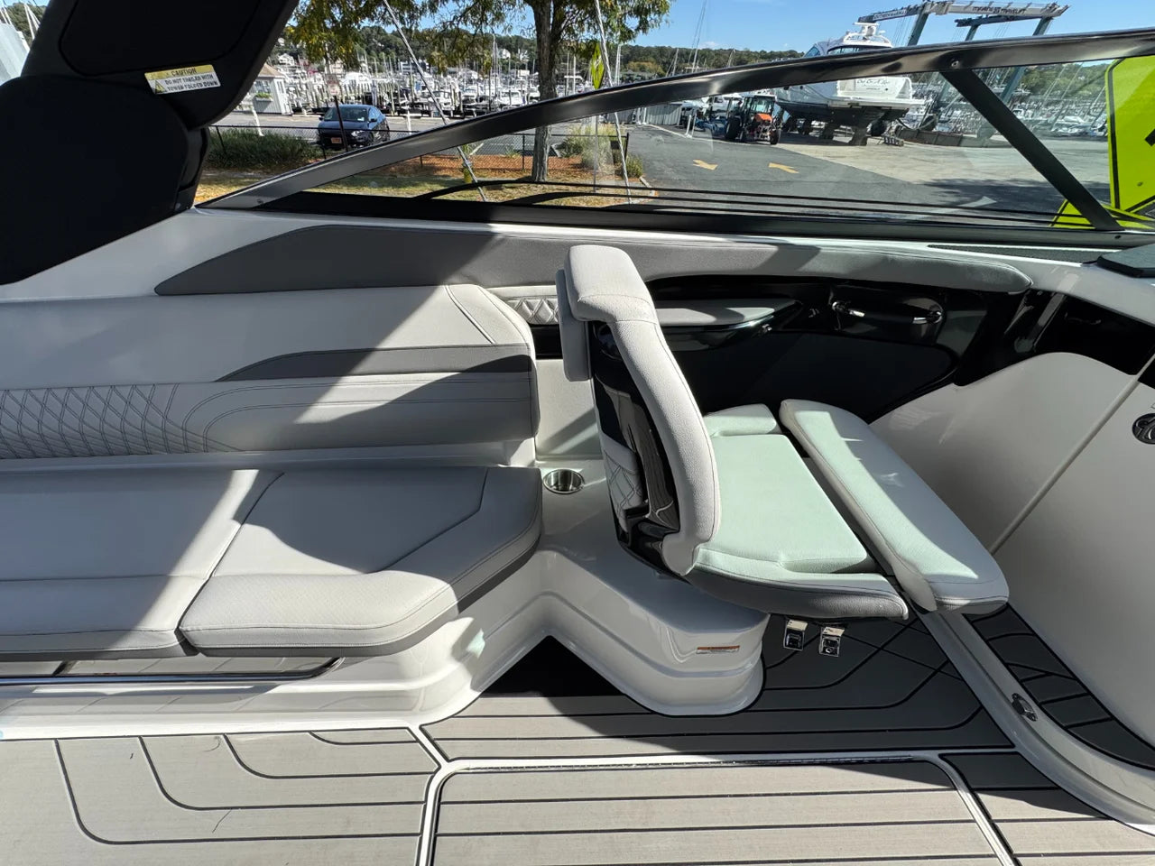 2026 Sea Ray SLX 280 Outboard 28.0 feet, Huntington, NY #13