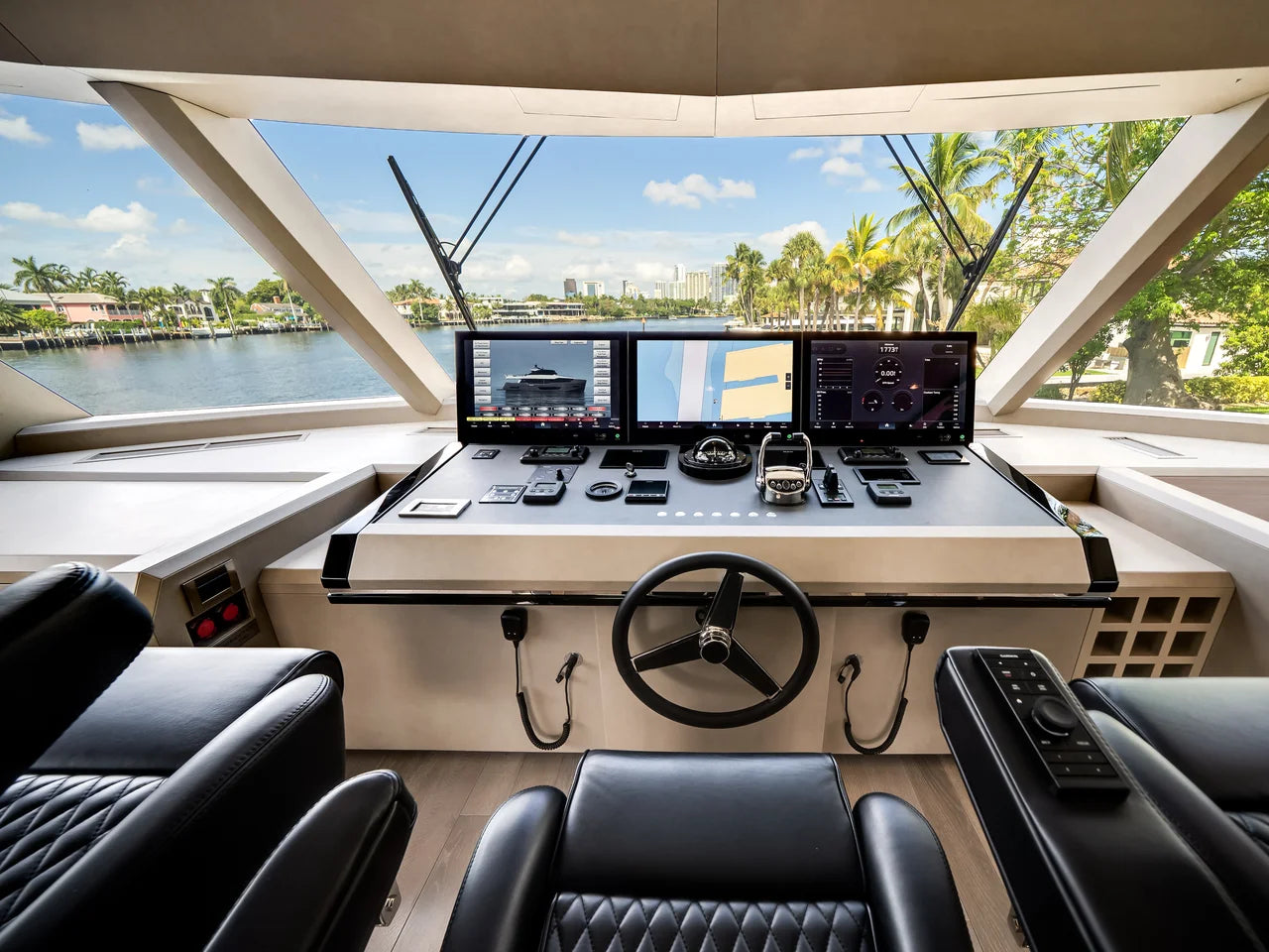 2025 Ocean Alexander 27R 88.0 feet, Fort Lauderdale, FL #82