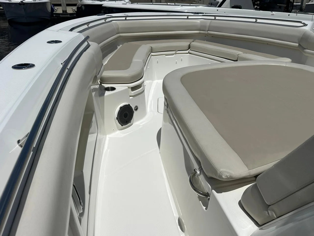 2021 Boston Whaler 380 OUTRAGE 38.0 feet, Key Largo, FL #19