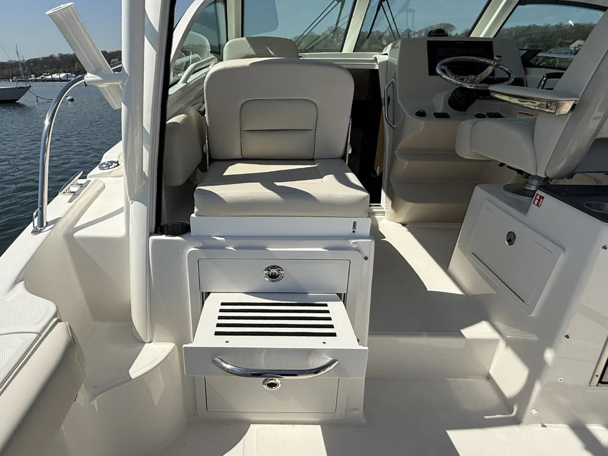 2026 Boston Whaler 285 Conquest 28.0 feet, Huntington, NY #17