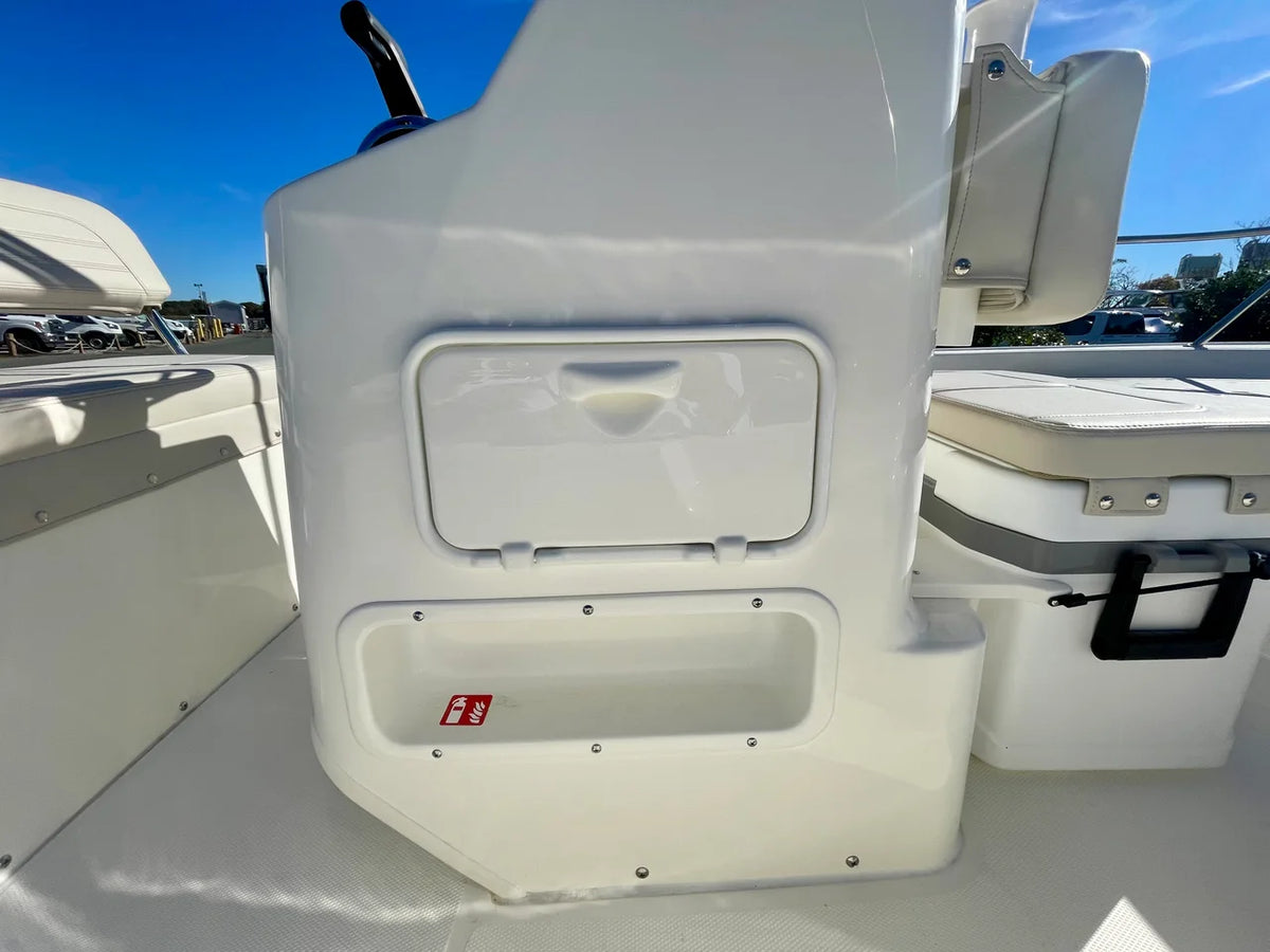 2027 Boston Whaler 150 Montauk 15.0 feet, Quincy, MA #9