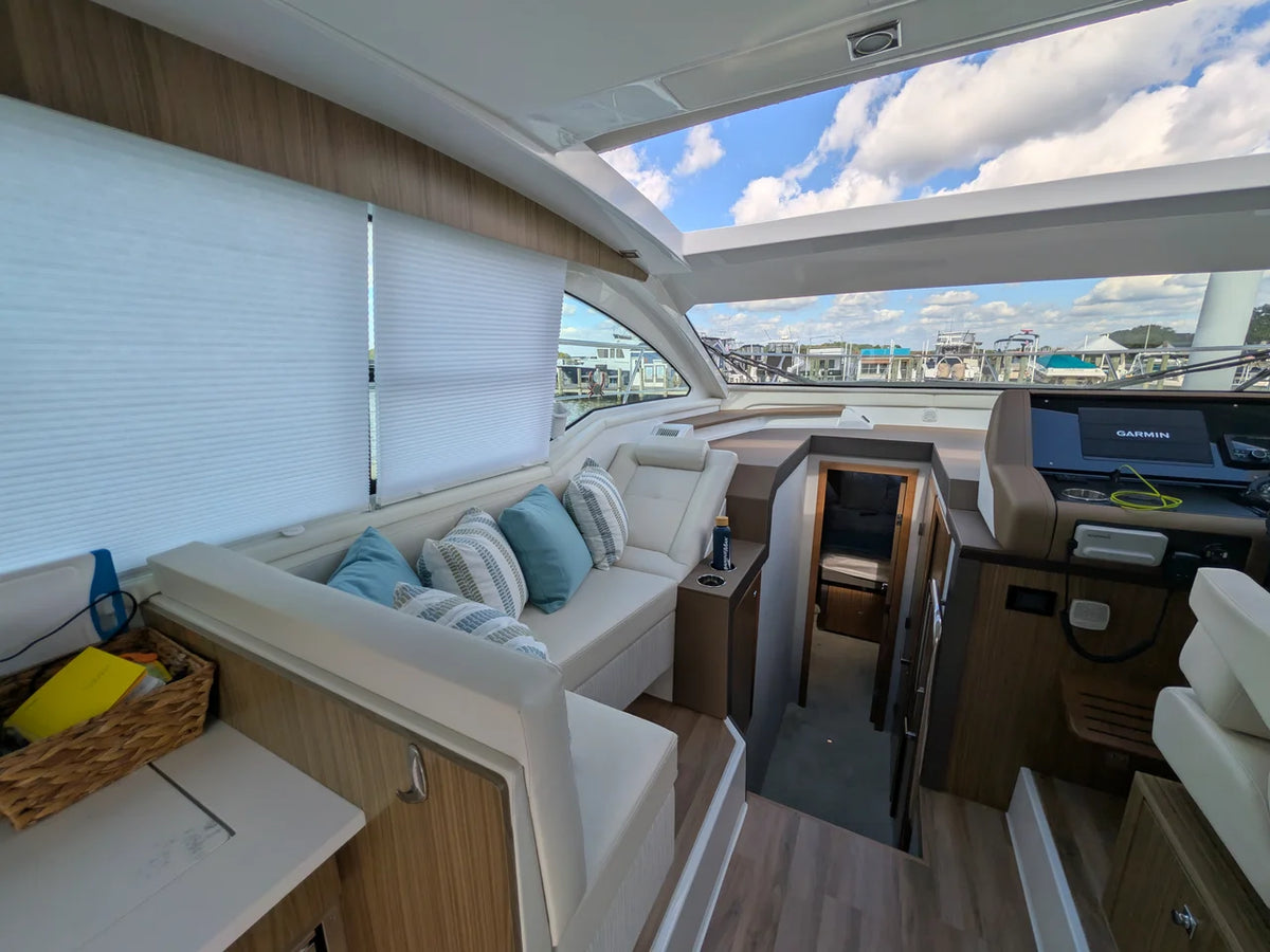 2025 Cruisers Yachts 42 CANTIUS 43.0 feet, Grasonville, MD #43