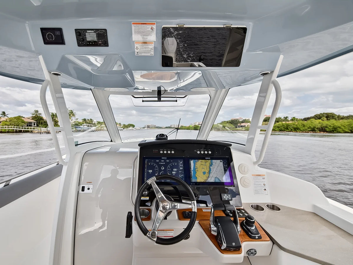 2025 Boston Whaler 350 REALM 35.0 feet, Stuart, Florida #71