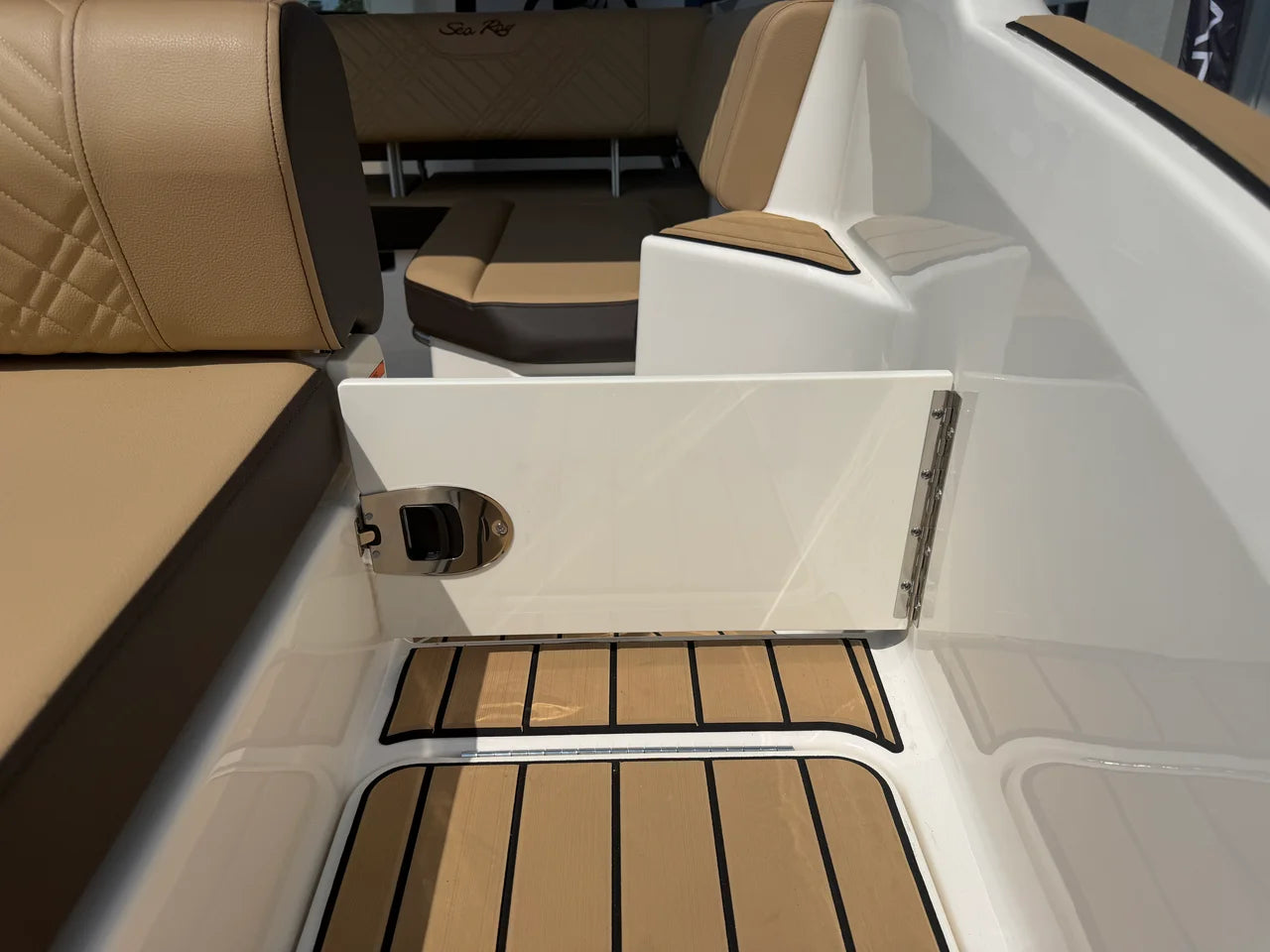 2026 Sea Ray SDX 250 Outboard 25.0 feet, Osage Beach, Missouri #23