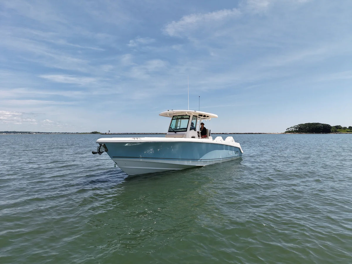 2026 Boston Whaler 330 Outrage 33.0 feet, Westbrook, Connecticut #3