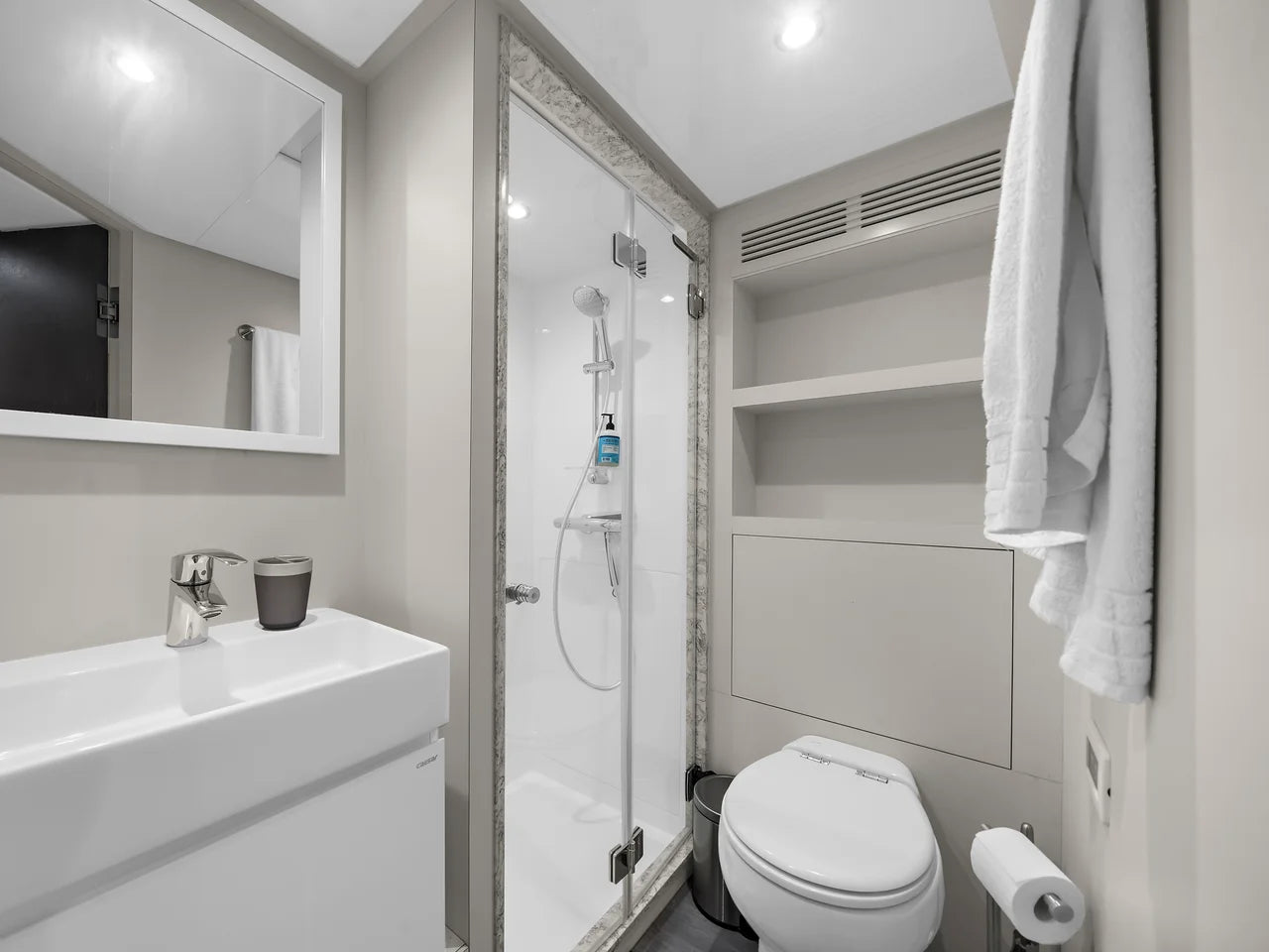 2024 Ocean Alexander 32L 106.0 feet, Miami, FL #60