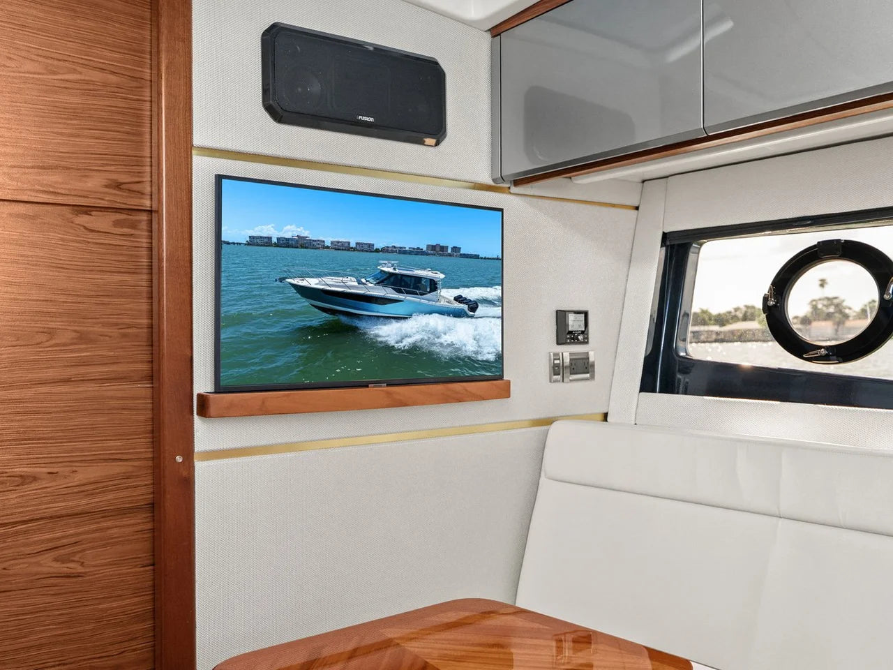 2025 Boston Whaler 405 CONQUEST 41.0 feet, St Petersburg, FL #38