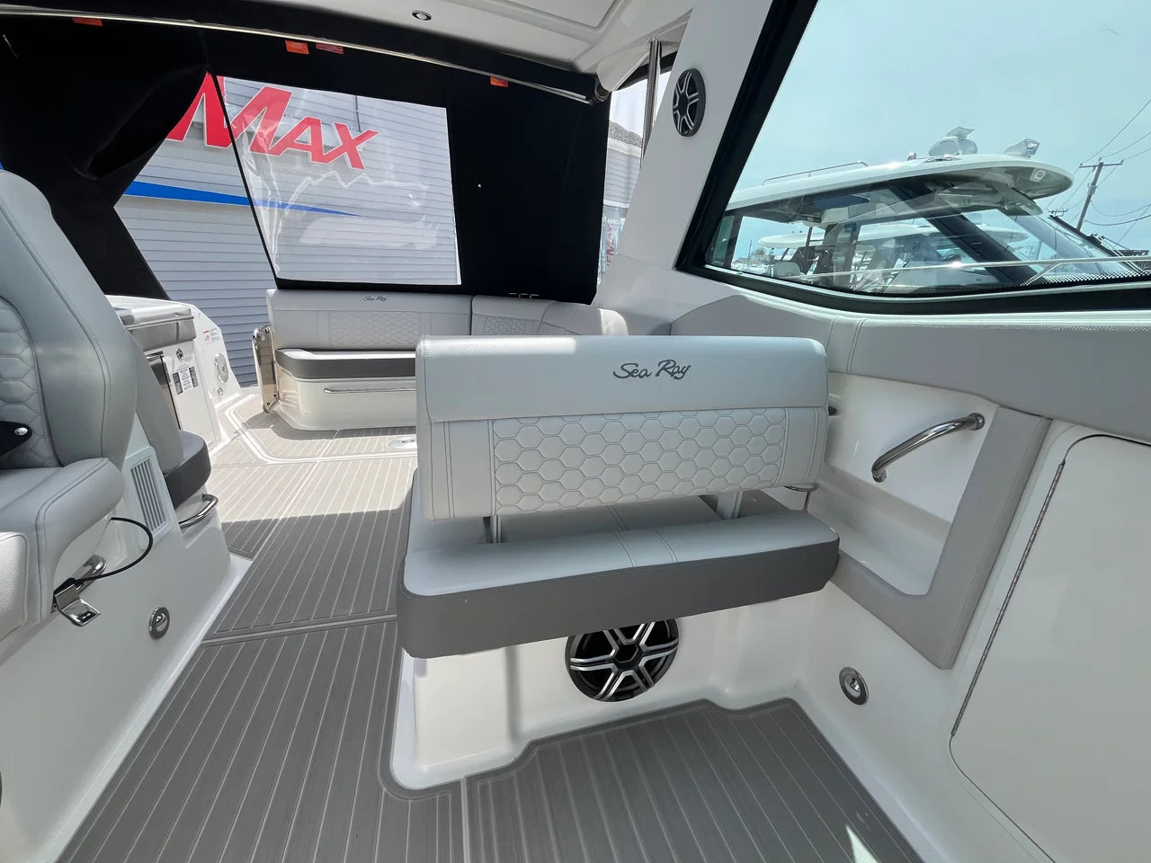 2026 Sea Ray Sundancer 320 Outboard 32.0 feet, Westbrook, Connecticut #14