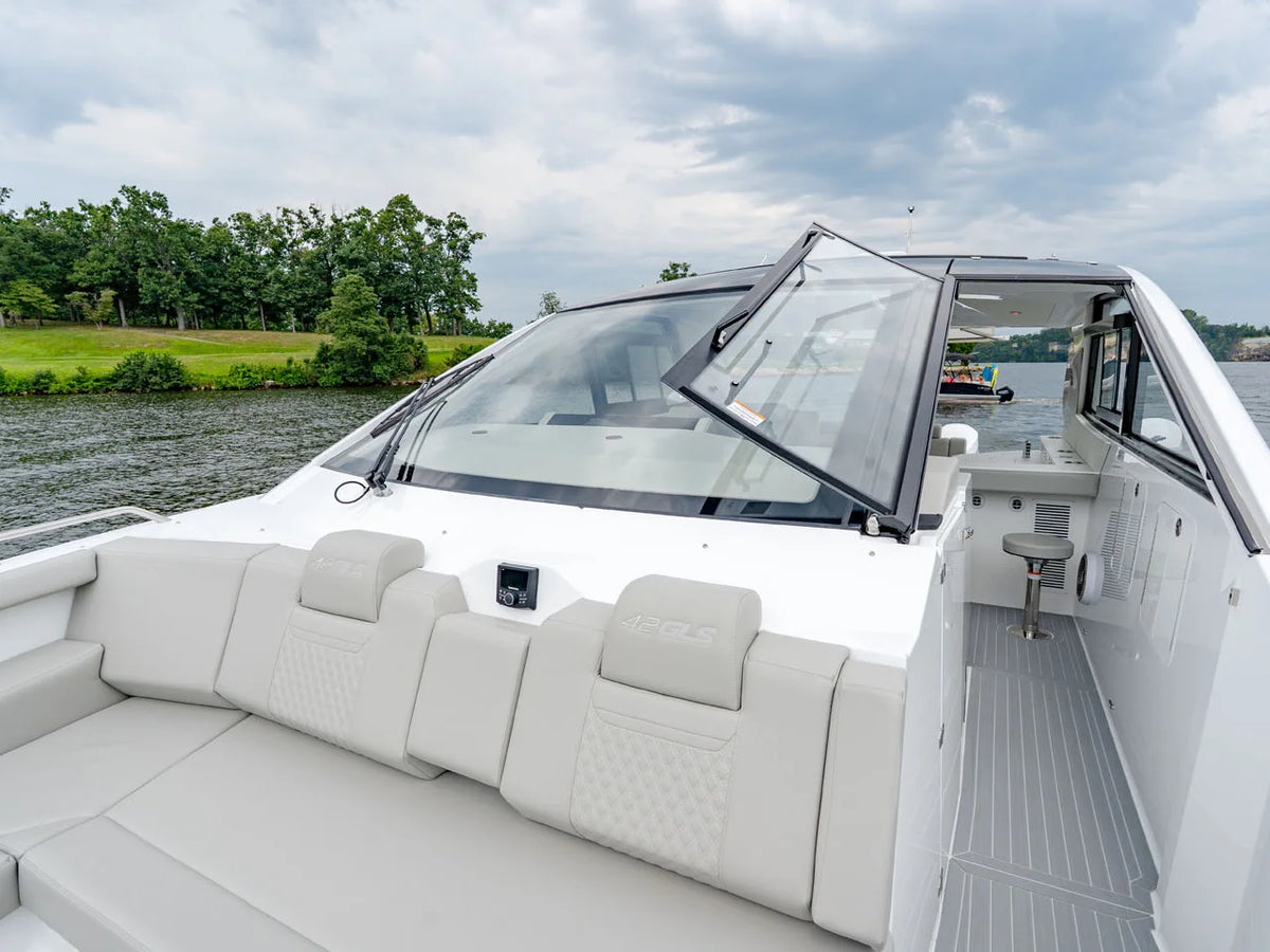 2027 Cruisers Yachts 42 GLS Outboard 42.0 feet, Lake Ozark, MO #35