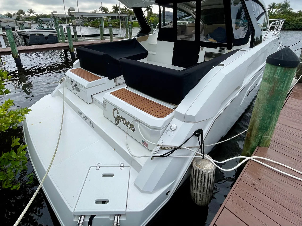 2016 Cruisers Yachts 390 EXPRESS COUPE 39.0 feet, Stuart, FL #44