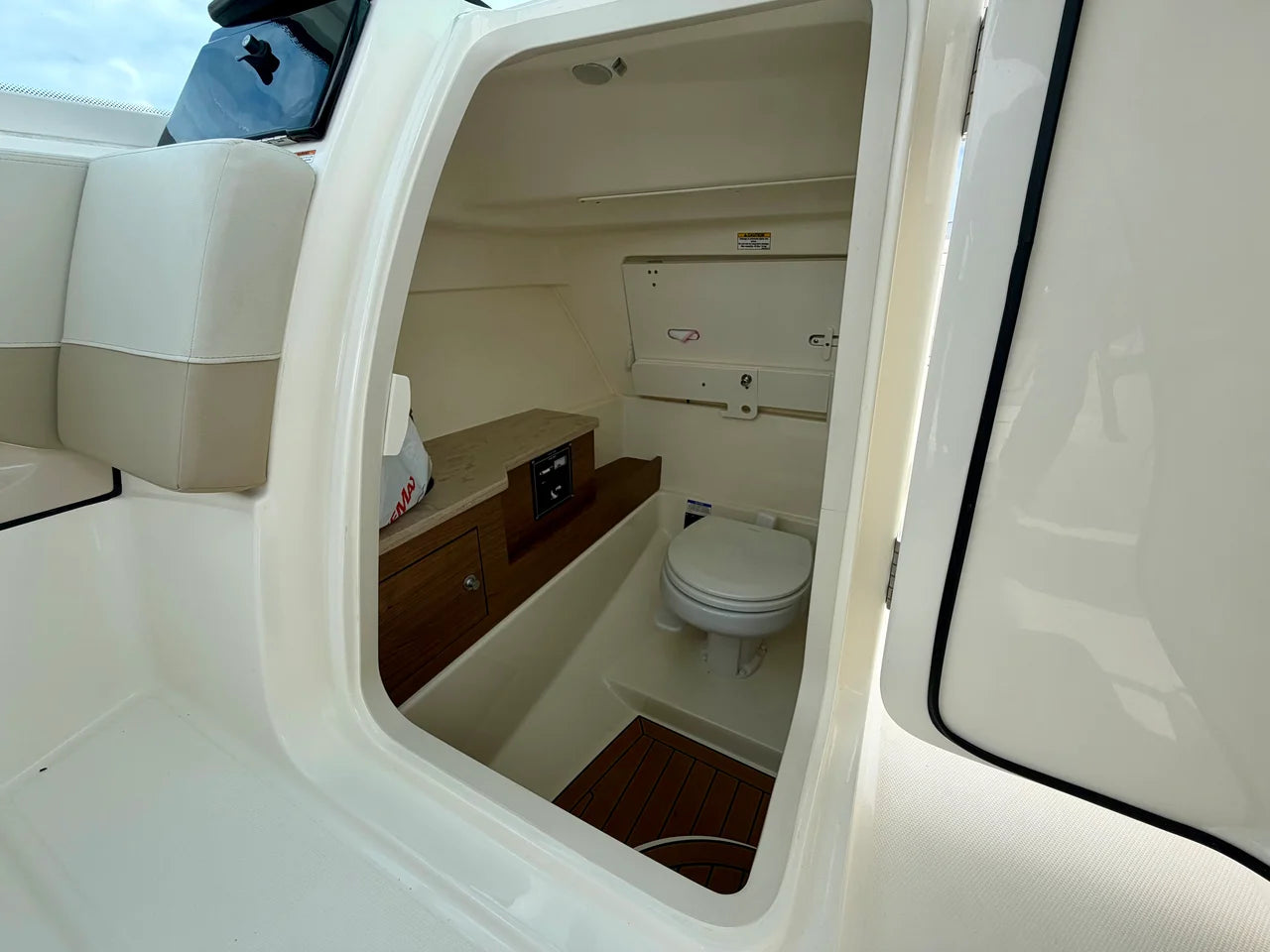 2024 Boston Whaler 280 VANTAGE 29.0 feet, Sarasota, Florida #20