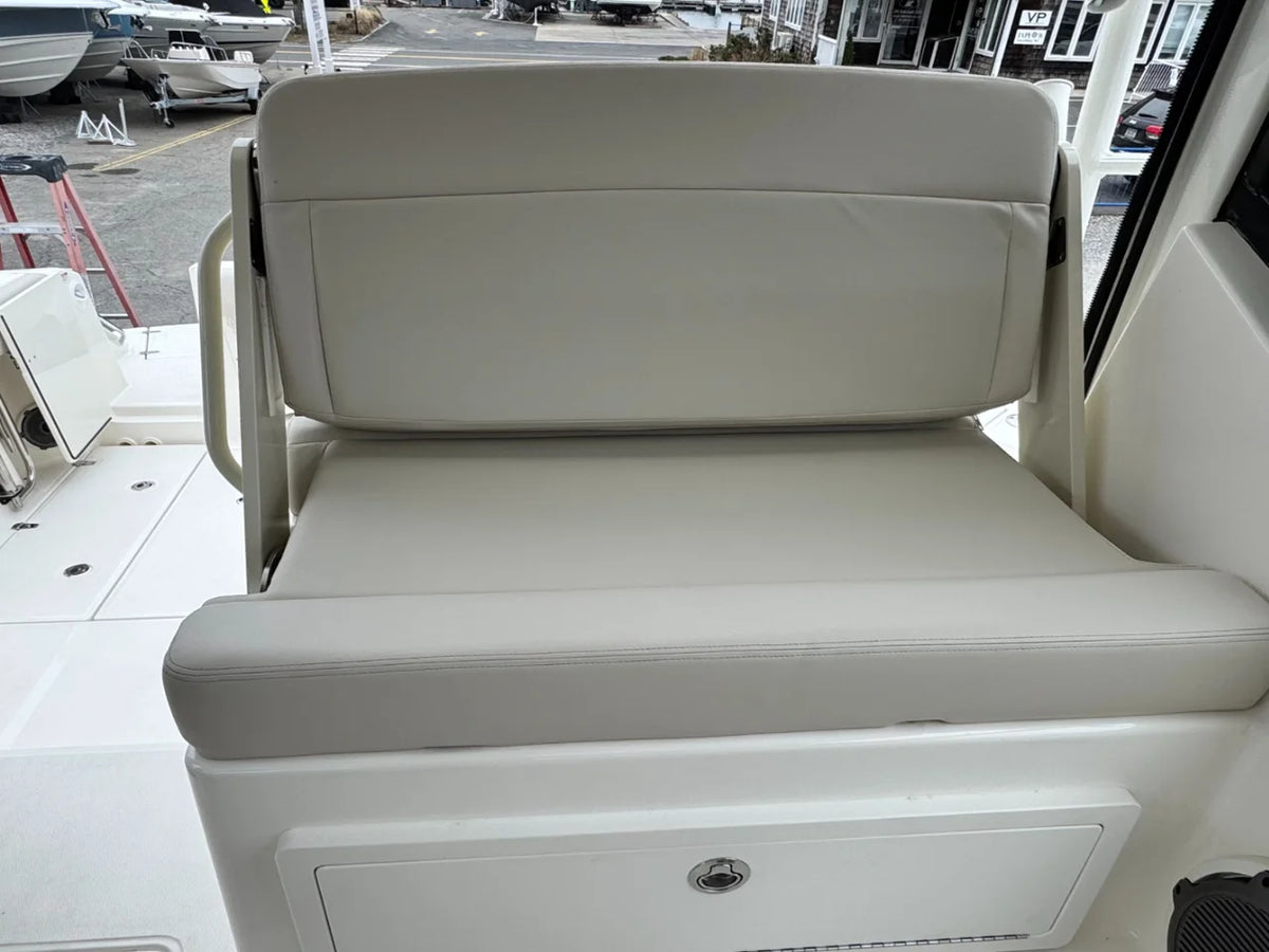 2026 Boston Whaler 325 Conquest 32.0 feet, Huntington, NY #24