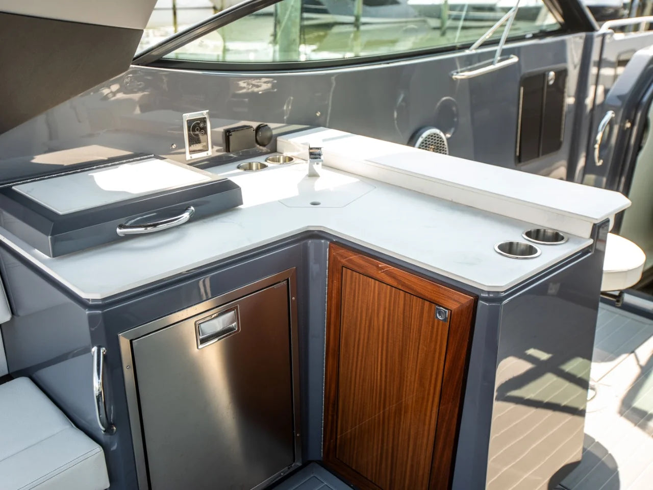 2024 Cruisers Yachts 38 GLS-OB SB 38.0 feet, Clearwater, Florida #23