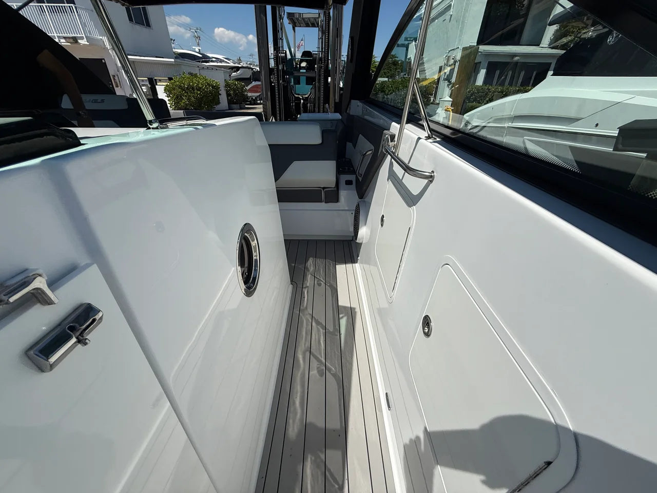 2022 Cruisers Yachts 34 GLS Outboard 34.0 feet, Miami, FL #38