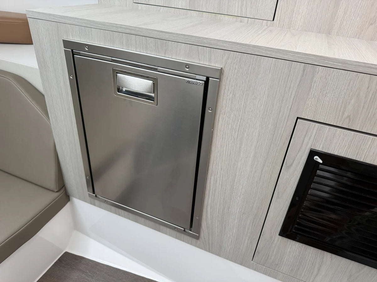 2027 Cruisers Yachts 38 VTR 38.0 feet, Lake Ozark, MO #20