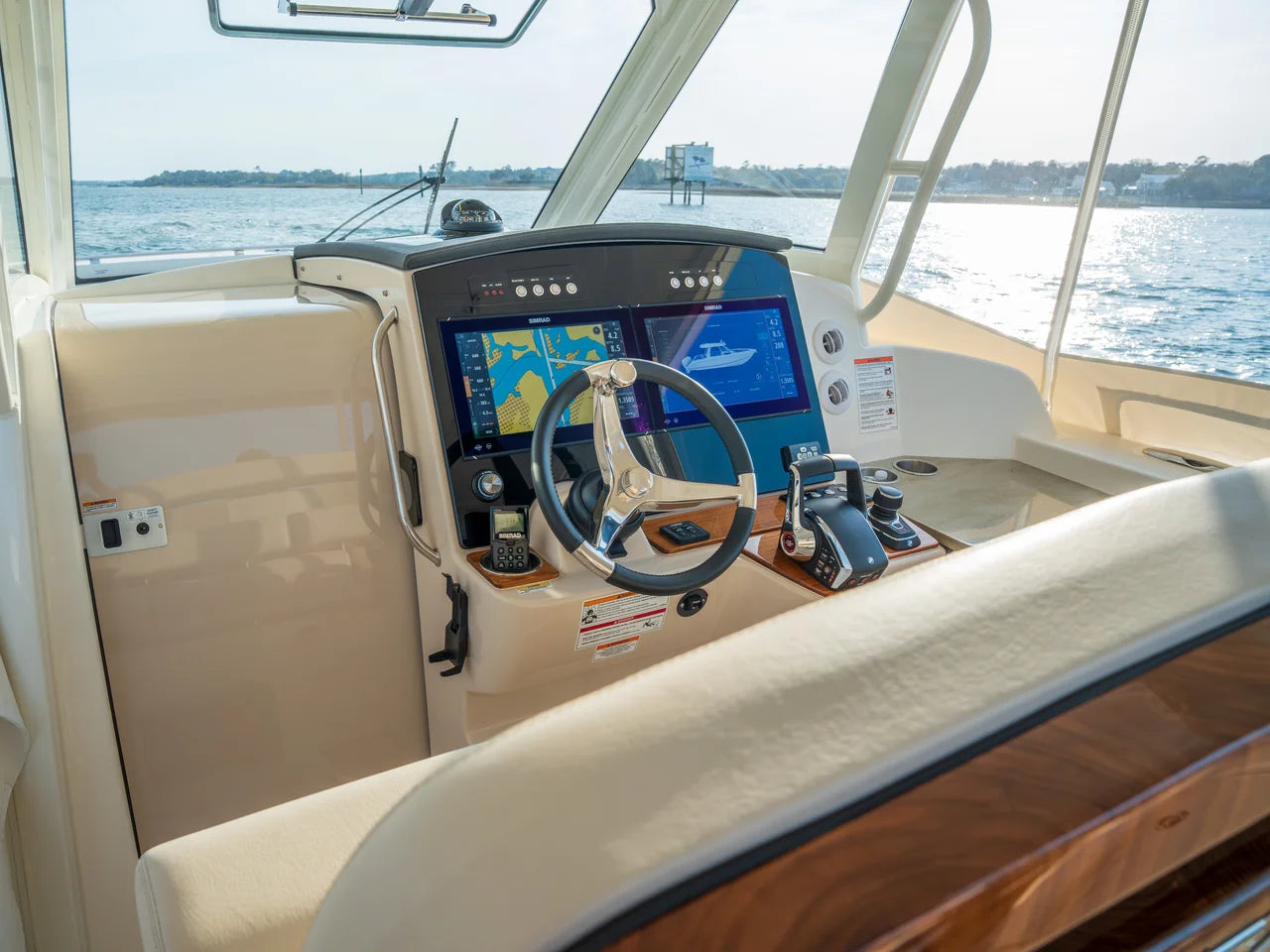 2026 Boston Whaler 350 Realm 35.0 feet, Wrightsville Beach, North Carolina #19