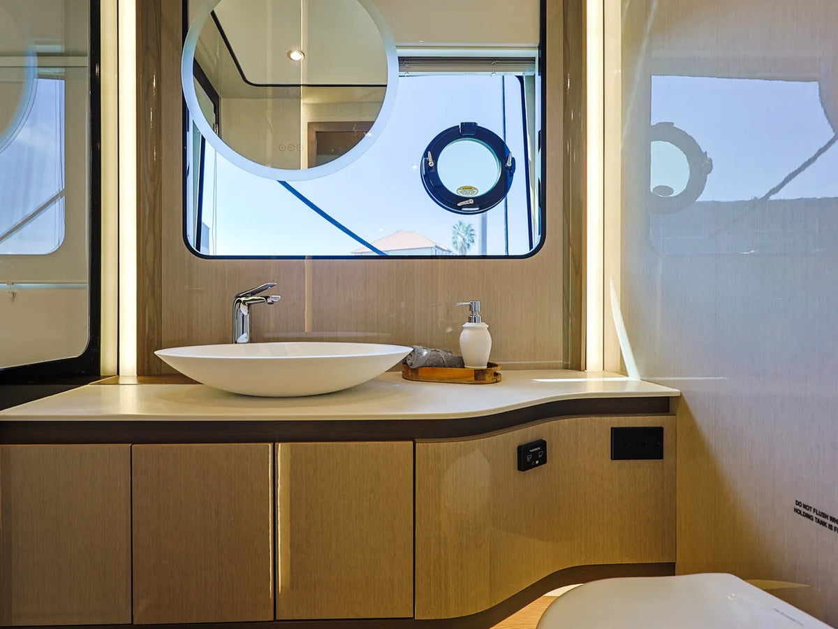 2027 Cruisers Yachts 57 FLY 57.0 feet, Seabrook, TX #34
