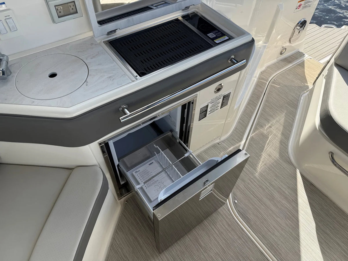 2024 Sea Ray 320 SUNDANCER OB 34.0 feet, Jacksonville Beach, Florida #20